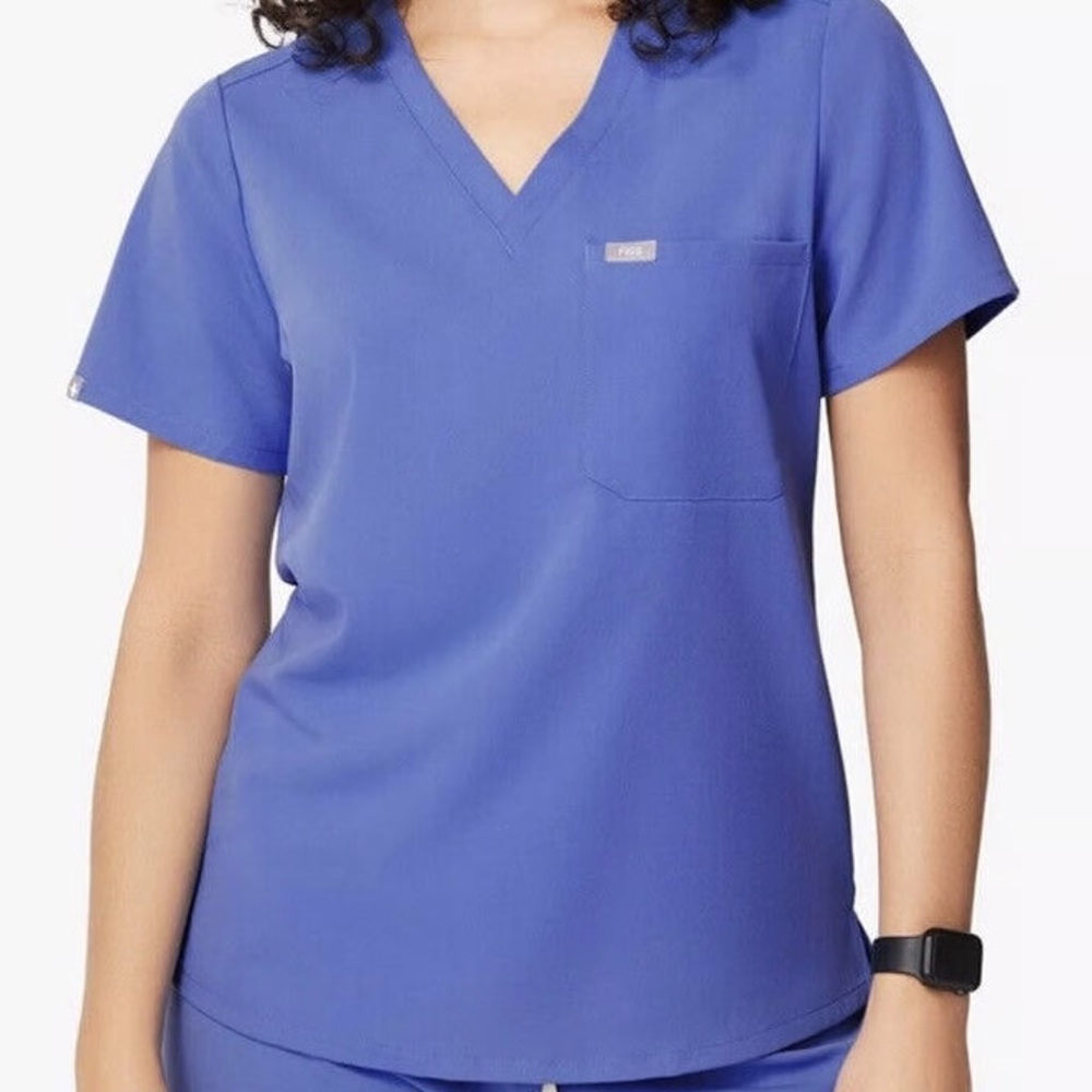 FIGS Women's Catarina- One Pocket Scrub Top in Denim - Small **Limited Edition**